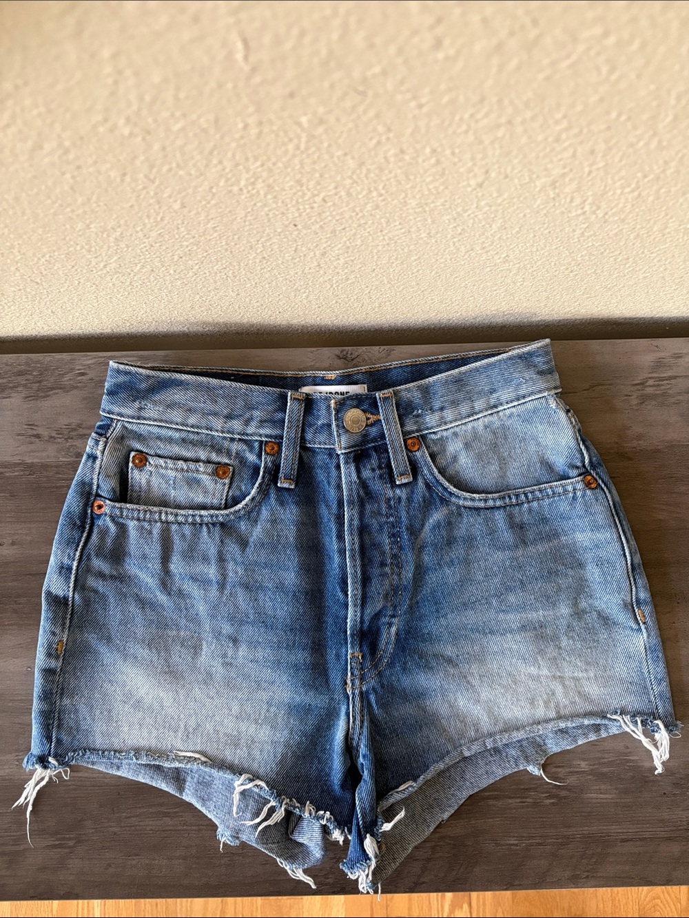 Re/Done 70s High-Rise Denim Shorts Size 24